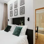 Lägenhetshotell Degli Aranci - Caseta 4*