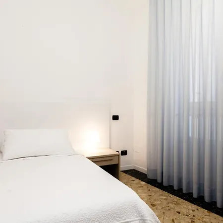Apartahotel Degli Aranci - Caseta Ancona